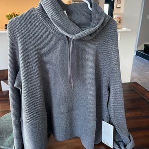 Lululemon Retreat Yourself Pullover